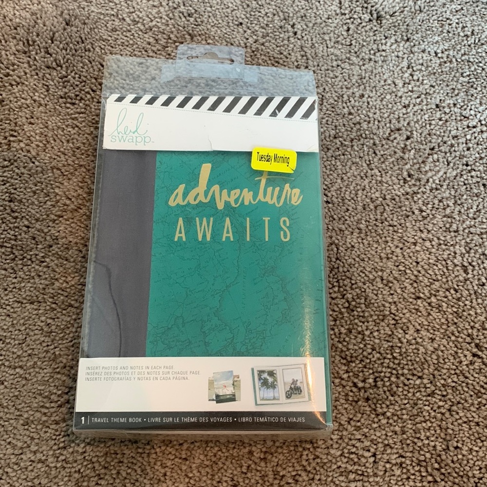 Heidi Swapp travel theme book